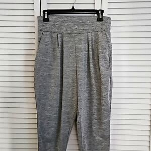 YADO GRAY CAPRI JOGGER sz L